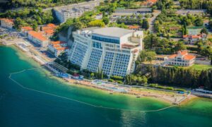 Zkrácená Dovolená Na Slovinském Pobřeží V Grandhotelu Bernardin S Dopravou V Ceně Na 3 Noci*****